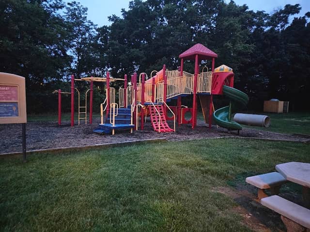 Veterans Park - Image 1