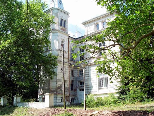 Pałac Kronenbergów w Wieńcu - Image 1
