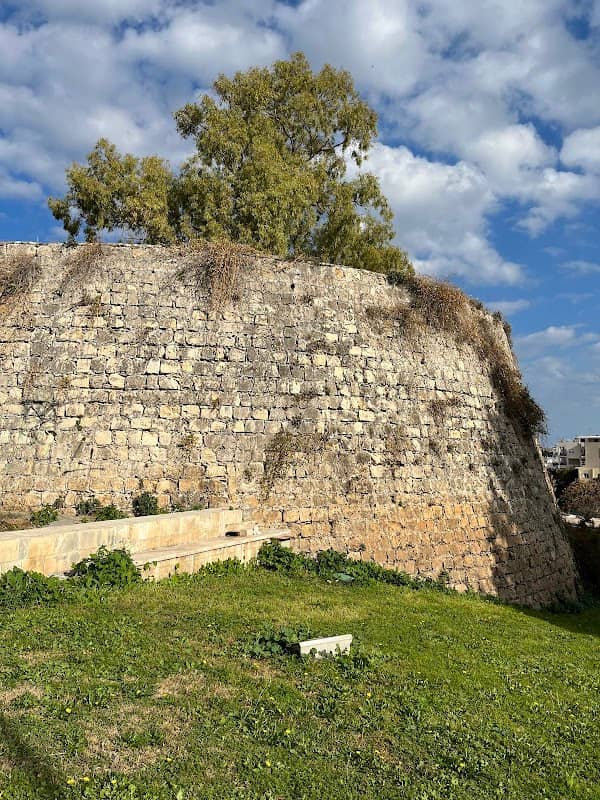 Yenitsar Aya Fountain - Image 1