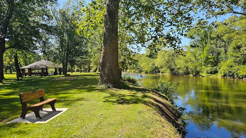Riverside Park - Image 3
