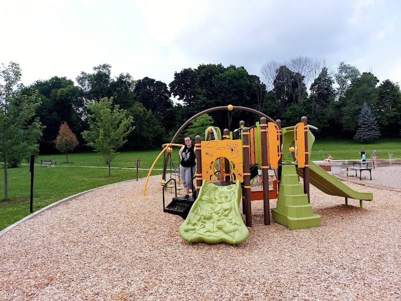 Hillcrest Park - Image 1