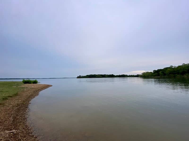 Lake Park Tennie Point - Image 1