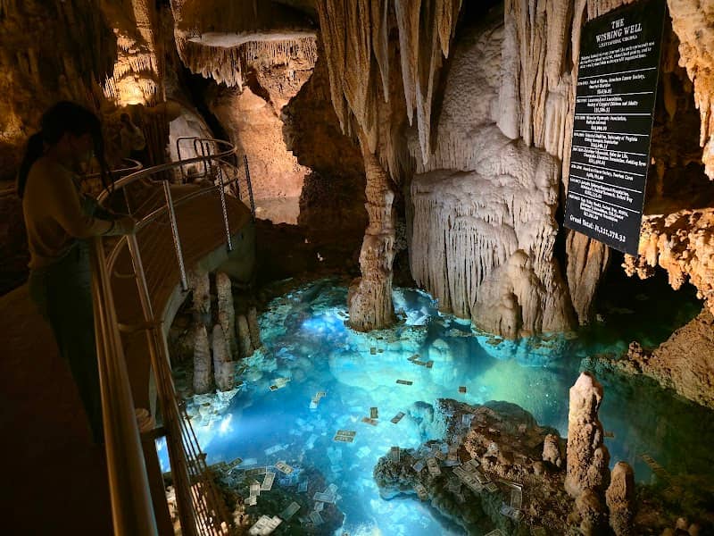 Luray Caverns - Image 1