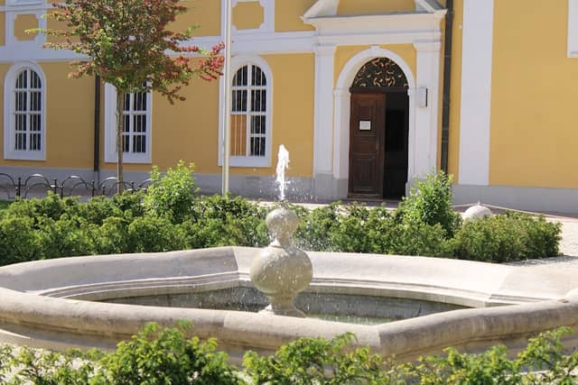 Seligenthal Brunnen - Image 1