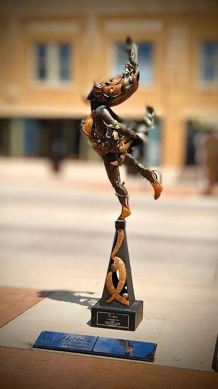 "The Leap" Sculpture - Image 1