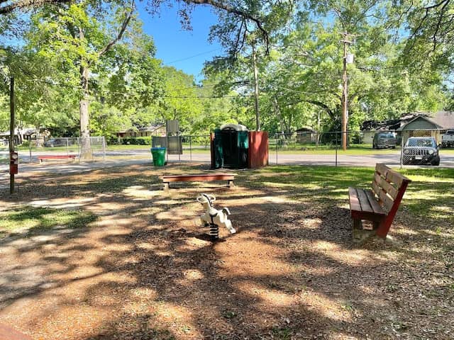Hertz Children Park - Image 1