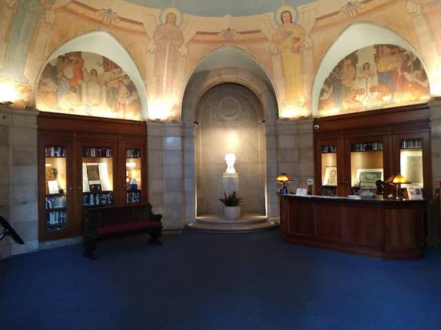 Lincoln Memorial Shrine - Image 2