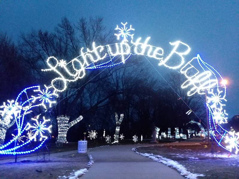 Lake Bluff Park - Image 2