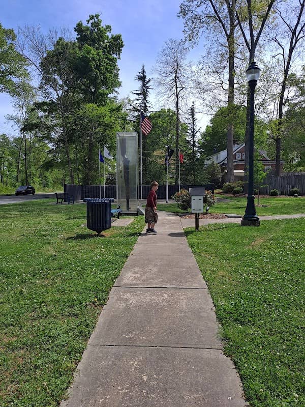 Veteran's Park - Image 3