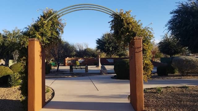 Labyrinth at La Posada - Image 2