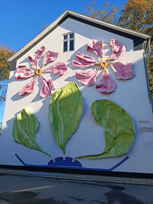 Dansende Blomster og Mindetavlerne - Image 1