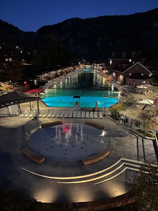 Glenwood Springs Hot Springs Pool - Image 1