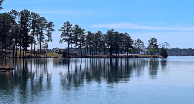 Dames Ferry Park - Image 1