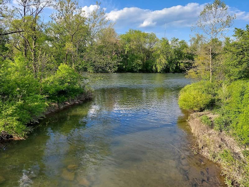 Riverside Park - Image 1