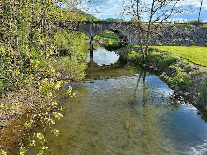 Riverside Park - Image 2