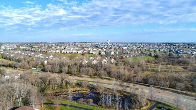 Greenway Park - Image 1