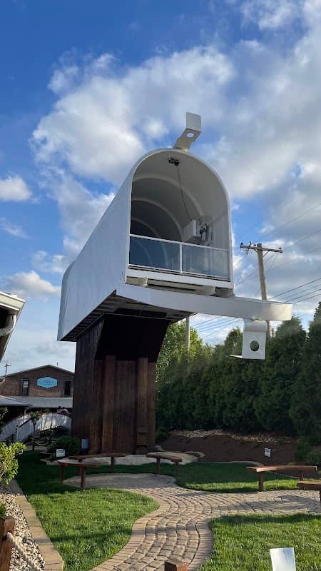 World's Largest Mailbox - Image 1