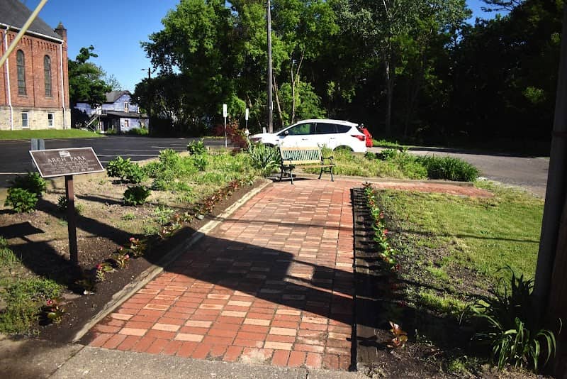 Arch Park - Image 1