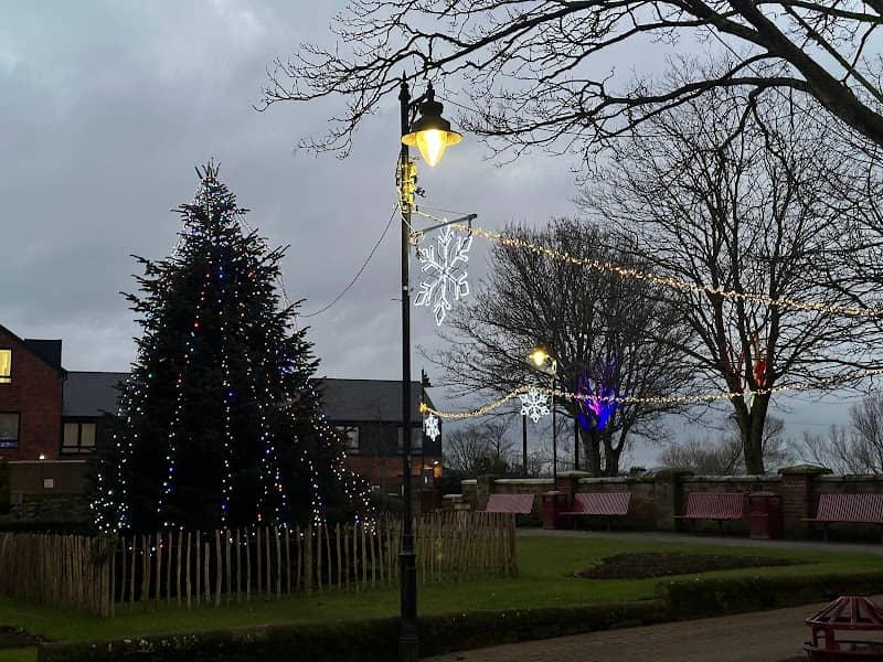 Prestwick war memorial - Image 2