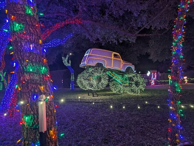 Santa's Ranch Drive Thru Christmas Light Park - Image 2