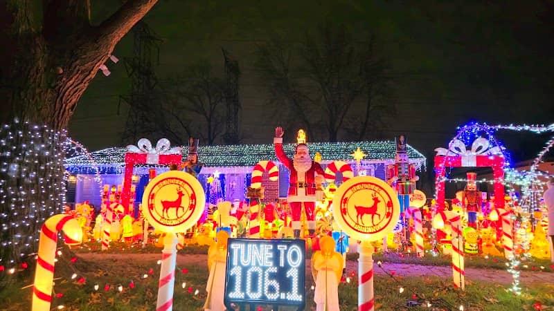 Sandberg Christmas Display - Image 1