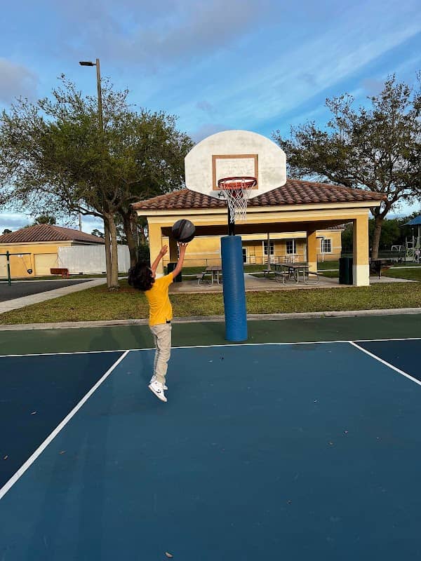 Mirasol Park - Image 3