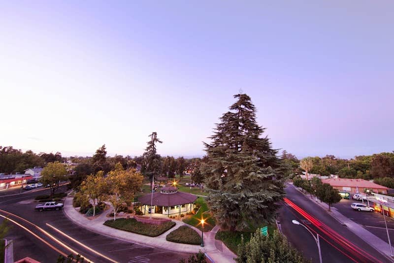 Oval Park - Image 2