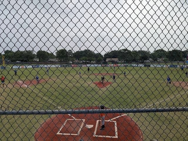 Field 4 - Image 1