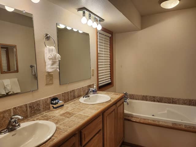 Spyglass House - Image 3