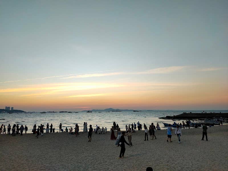หาดโค้งดุสิต North-Pattaya Beach - Image 1