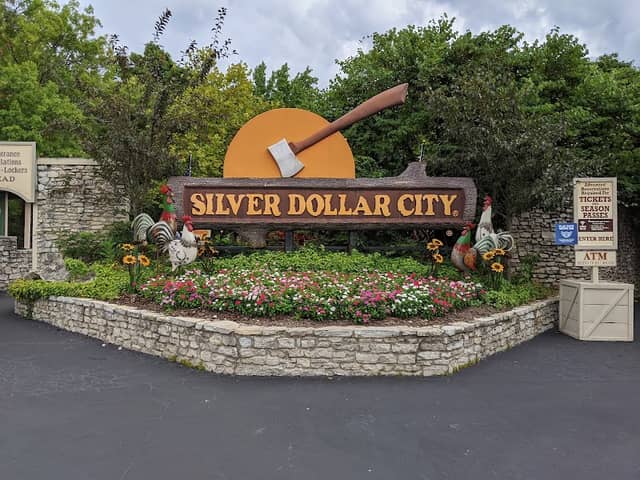 Silver Dollar City - Image 1