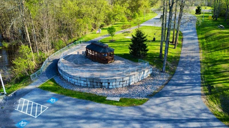 Riverbend Park - Image 2