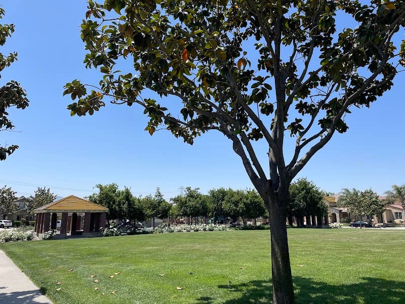 Garden Park - Image 1