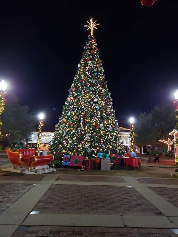 Andalusia Town Square - Image 1
