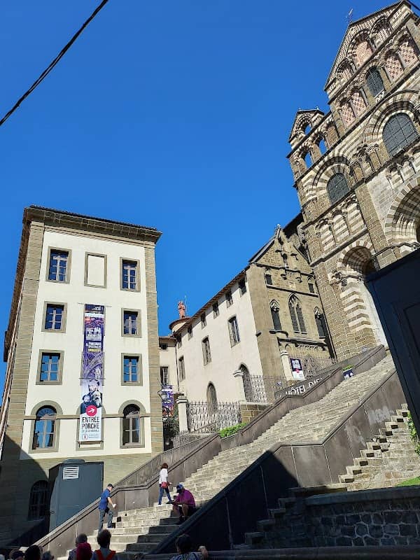 Hôtel-Dieu - Image 1