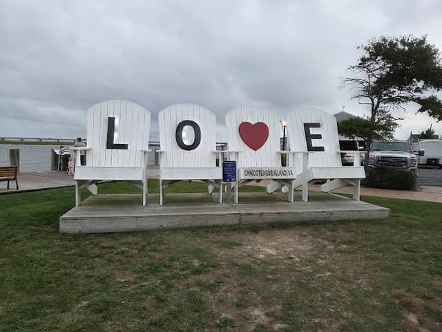 Chincoteague Love Chairs - Image 1
