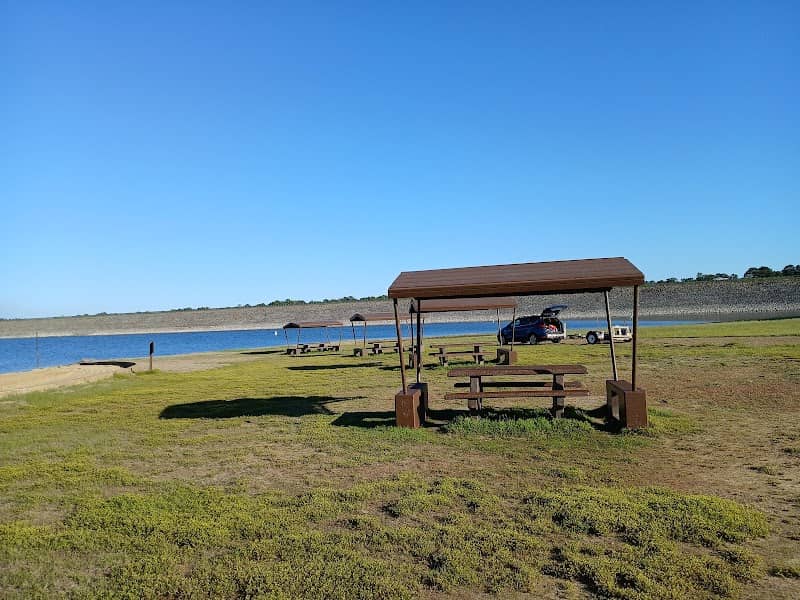 Lakeside Park - Image 1