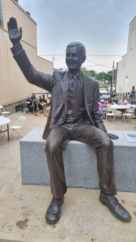 Neil Armstrong Homecoming Statue - Image 1