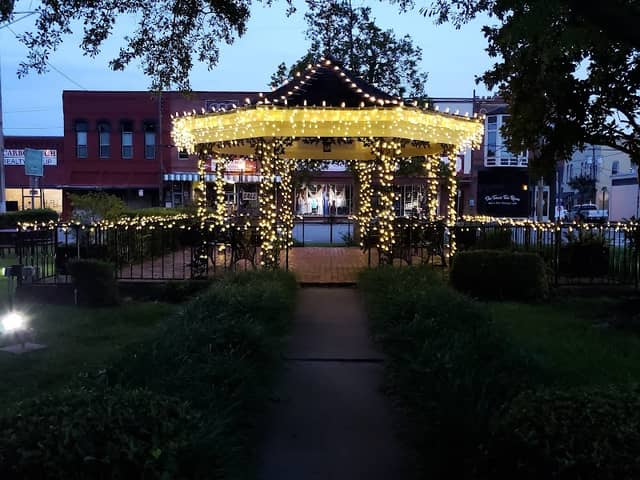 Jonathan Anderson Memorial Park - Image 1