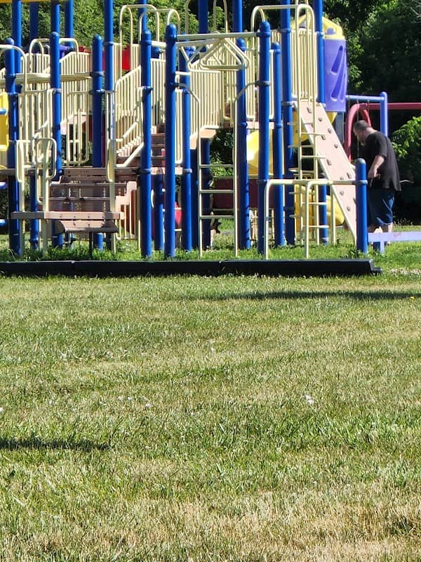 Willow Park - Image 2
