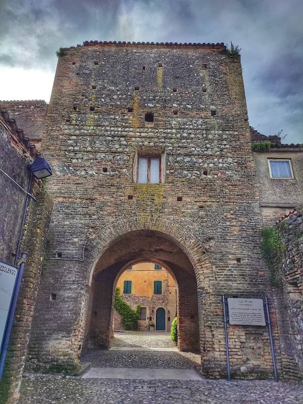 Castello di Pozzolengo - Image 1