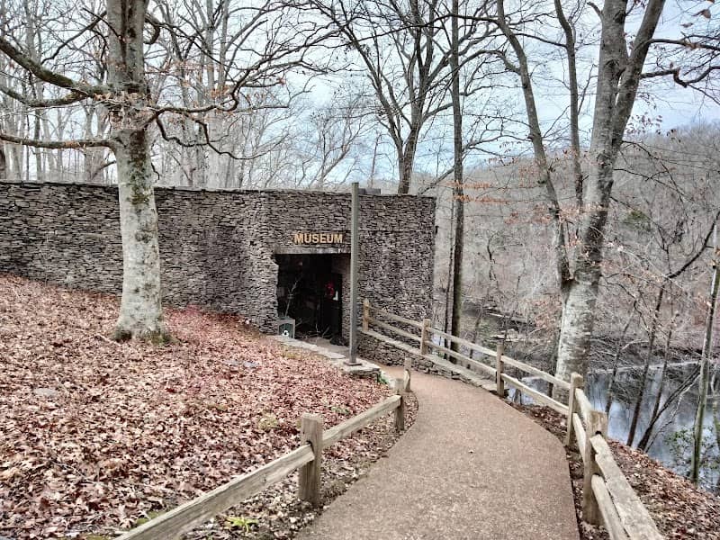 Old Stone Fort Museum & Visitor Center - Image 1