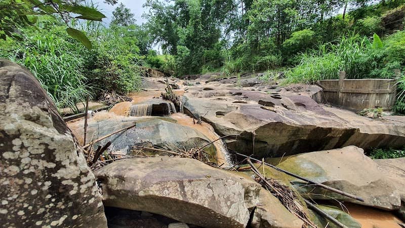 Khek Noi Waterfall - Image 1