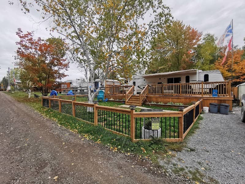 Summer Breeze Trailer Park - Image 1