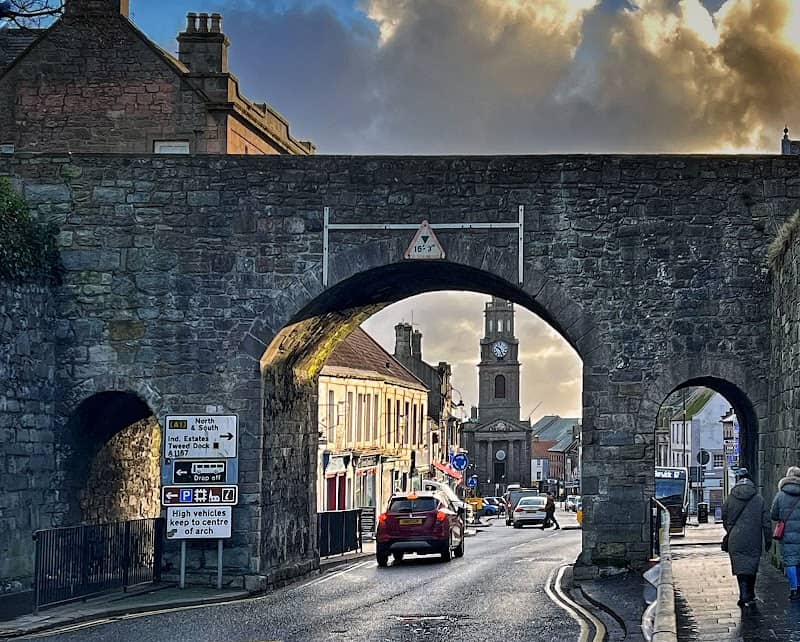Castle Gate Bridge Viewing Point - Image 2