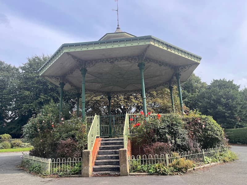 Victoria Park - Image 1