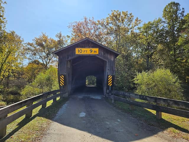 Historic Olin's Covered Bridge - Image 2