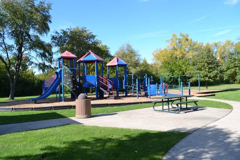 CountryView/ Royal Meadows Park - Image 2