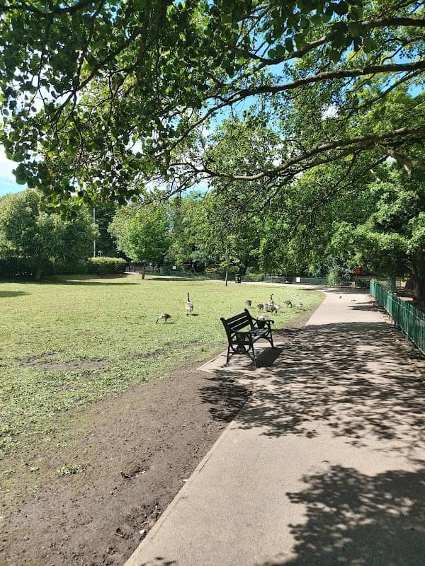 Elmore Park - Image 1