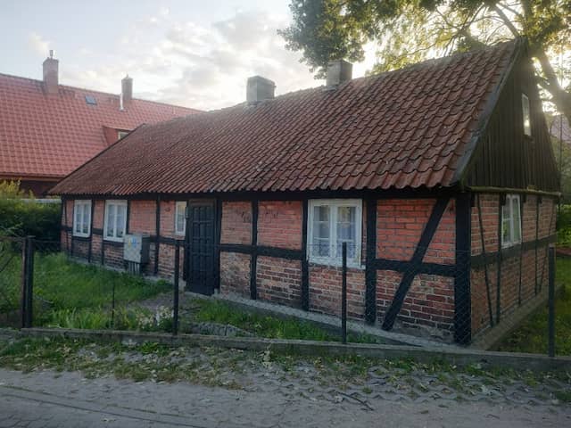 Stary dom przy ul. Szkolnej - Image 1